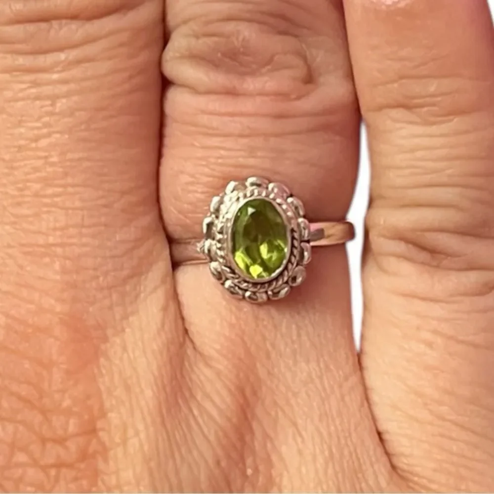 Artisan Sterling Silver Peridot Ring Size 6